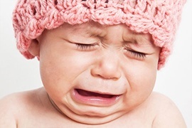 Làm sao để dỗ trẻ sơ sinh nín khóc ngay lập tức