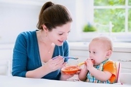 5 loại thực phẩm không nên cho trẻ dưới 1 tuổi ăn