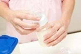 6 sai lầm khi pha sữa công thức gây hại sức khỏe cho con